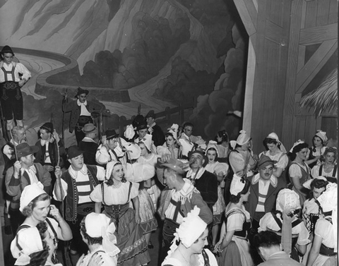 La Fille du Régiment, Gaetano Donizetti. San Francisco Opera, 1942. Photographer: Lawrence B. Morton/San Francisco Opera.