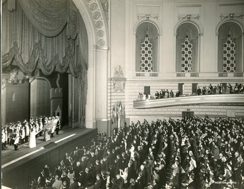 La Fille du Régiment, Gaetano Donizetti. San Francisco Opera, 1942. Photographer: Lawrence B. Morton/San Francisco Opera.