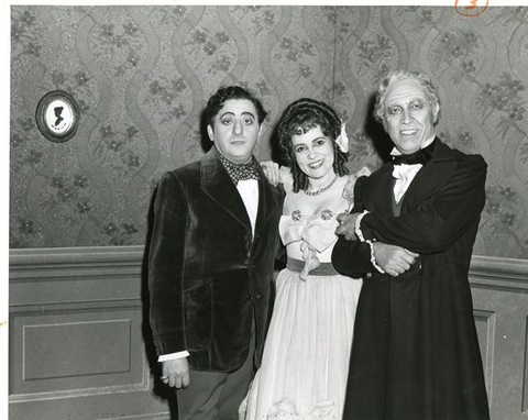 La Traviata, Giuseppe Verdi. San Francisco Opera, 1942. Photographer: Lawrence B. Morton/San Francisco Opera.