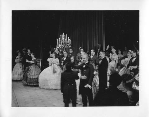 La Traviata, Giuseppe Verdi. San Francisco Opera, 1942. Photographer: Lawrence B. Morton/San Francisco Opera.