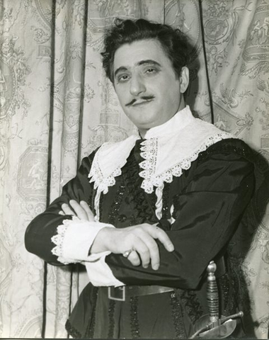 Lucia di Lammermoor, Gaetano Donizetti. San Francisco Opera, 1942. Photographer: Lawrence B. Morton/San Francisco Opera.