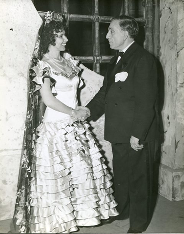 Carmen, Georges Bizet. San Francisco Opera, 1942. Photographer: Lawrence B. Morton/San Francisco Opera.