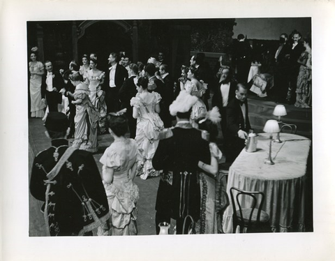 Die Fledermaus, Johann Strauss, Jr.. San Francisco Opera, 1942. Photographer: Lawrence B. Morton/San Francisco Opera.