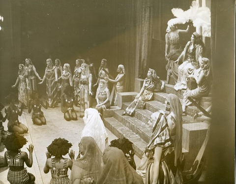 Aida, Giuseppe Verdi. San Francisco Opera, 1944. Photographer: R. Strohmeyer/San Francisco Opera.