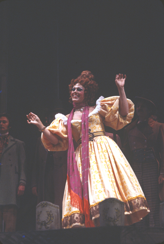 Pamela South (Corilla), Le Convenienze ed Inconvenienze Teatrali, Gaetano Donizetti. San Francisco Opera/SPOT, 1977. Photographer: Caroline Crawford/San Francisco Opera.