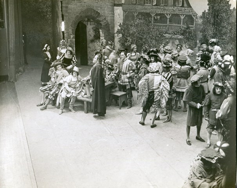 Faust, Charles Gounod. San Francisco Opera, 1944. Photographer: R. Strohmeyer/San Francisco Opera.