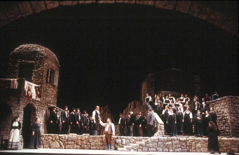 Katherine Rohrer (Lola), Judith Christin (Mamma Lucia), Anthony Michaels-Moore (Alfio), Antonio Nagore (Turiddu), Andrea Gruber (Santuzza), Chorus, Cavalleria Rusticana, Pietro Mascagni. San Francisco Opera, 2003-04. Photographer: Larry Merkle/San Francisco Opera.