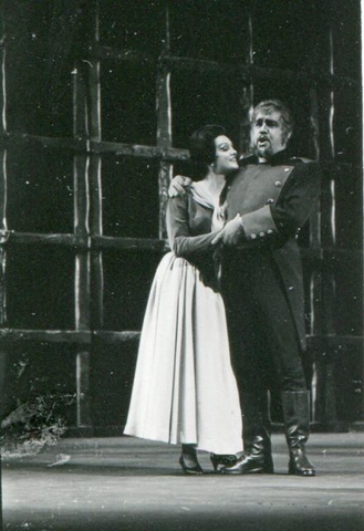 Fidelio, Ludwig van Beethoven. San Francisco Opera, 1969. Photographer: Cecil Thompson/San Francisco Opera.