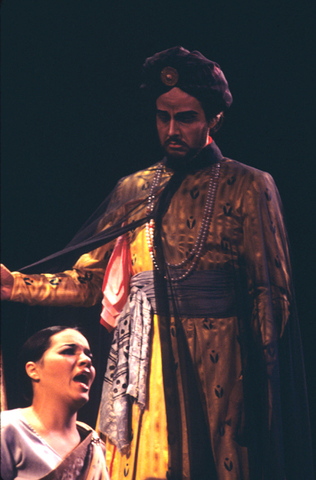 Lorna Myers (Savitri), James Courtney (Death), Savitri, Gustav Holst. San Francisco Opera/SPOT, 1977. Photographer: Ron Scherl/San Francisco Opera.