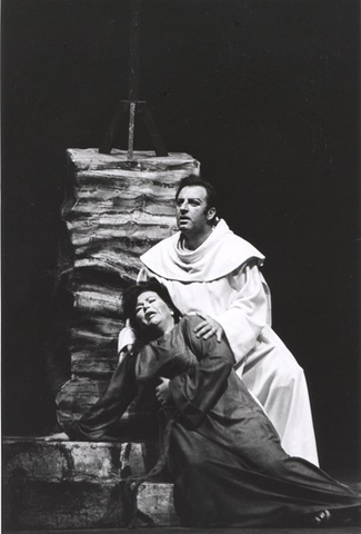 La Forza del Destino, Giuseppe Verdi. San Francisco Opera, 1969. Photographer: Margaret Norton/San Francisco Opera.