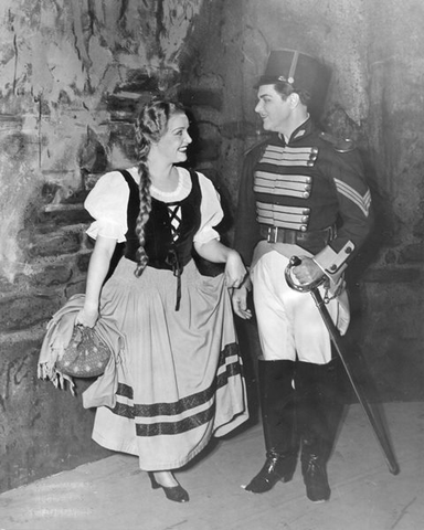 Carmen, Georges Bizet. San Francisco Opera, 1945. Photographer: R. Strohmeyer/San Francisco Opera.