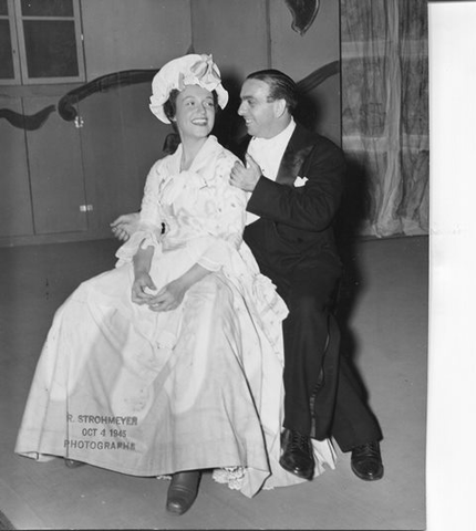 Der Rosenkavalier, Richard Strauss. San Francisco Opera, 1945. Photographer: R. Strohmeyer/San Francisco Opera.