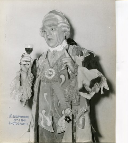 Der Rosenkavalier, Richard Strauss. San Francisco Opera, 1945. Photographer: R. Strohmeyer/San Francisco Opera.