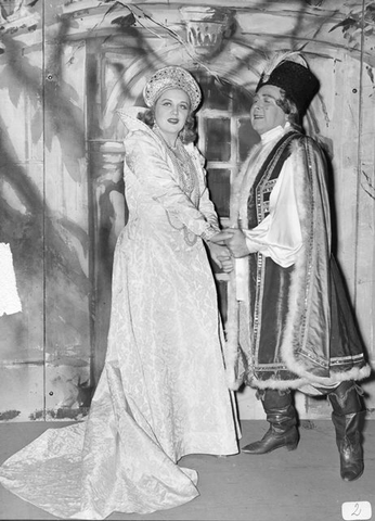 Boris Godunov, Modest Mussorgsky. San Francisco Opera, 1945. Photographer: R. Strohmeyer/San Francisco Opera.