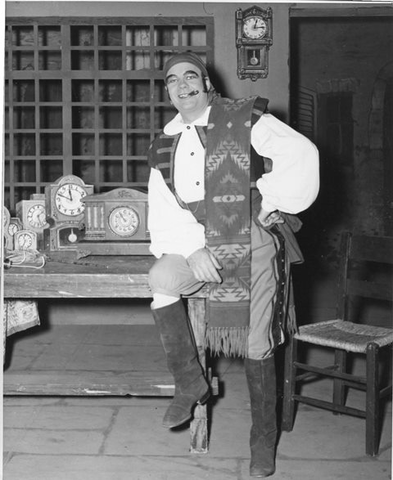 L'Heure Espagnole, Maurice Ravel. San Francisco Opera, 1945. Photographer: R. Strohmeyer/San Francisco Opera.