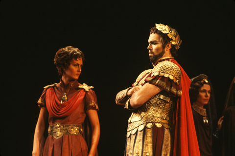 Gwendolyn Jones (Sextus), John Ostendorf (Julius Caesar), Supernumerary, Giulio Cesare, George Frideric Handel. San Francisco Opera/SPOT, 1978. Photographer: Ron Scherl/San Francisco Opera.